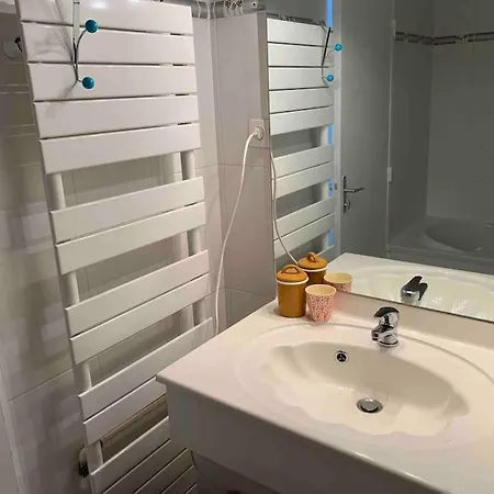 Large Flat With View And Balcony * פריז