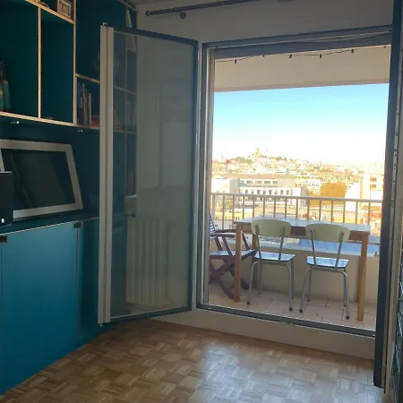Large Flat With View And Balcony * פריז